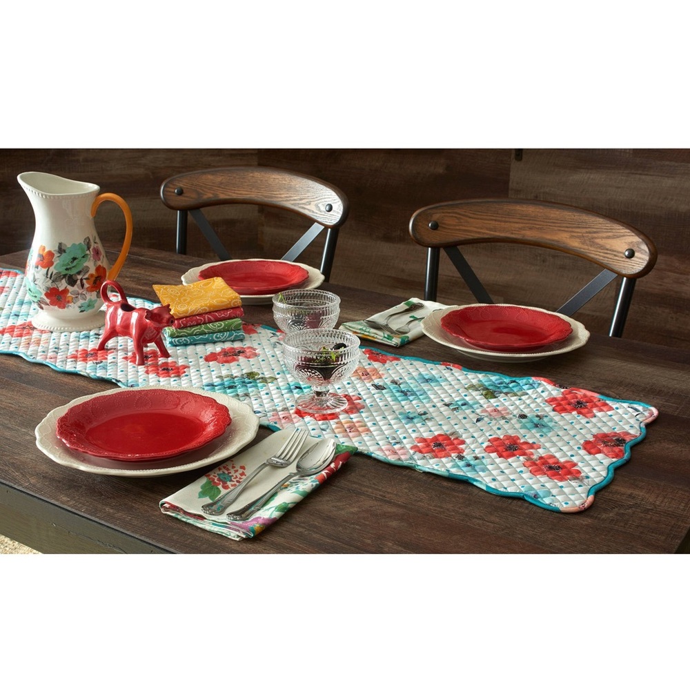 The Pioneer Woman Vintage Bloom Table Runner - Picture 5 of 5